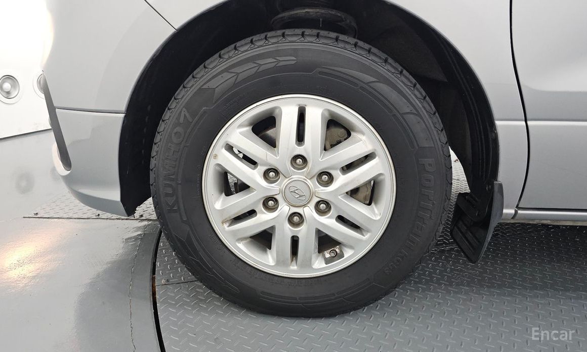  Hyundai Starex