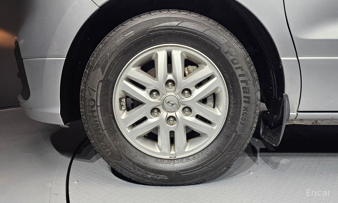  Hyundai Starex