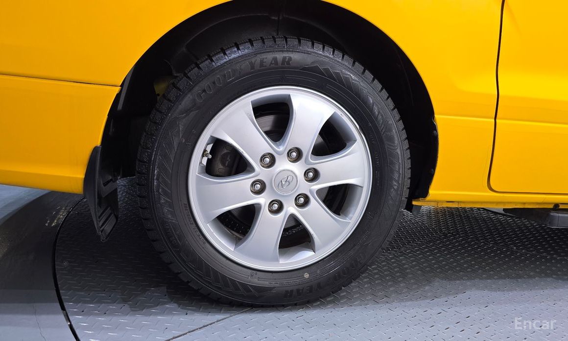  Hyundai Starex