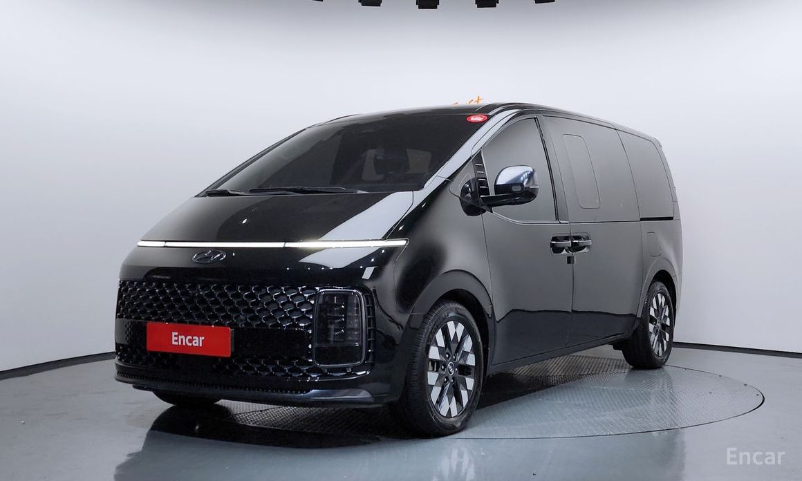  Hyundai Staria