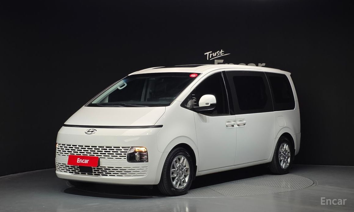  Hyundai Staria