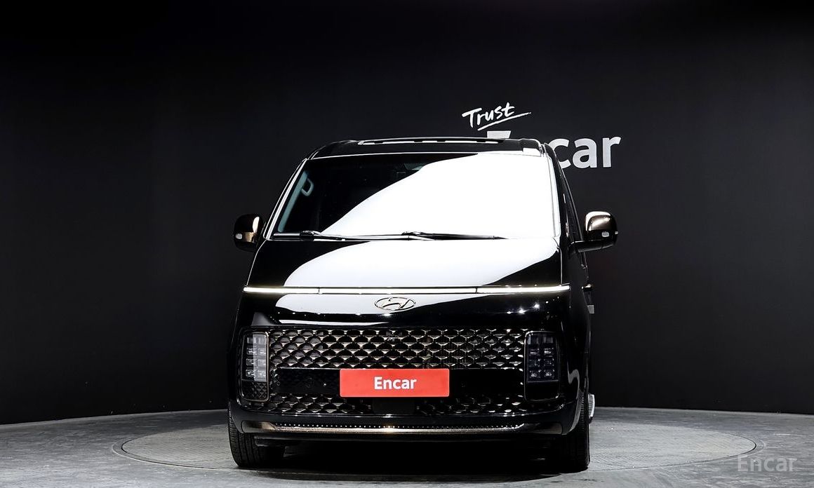  Hyundai Staria