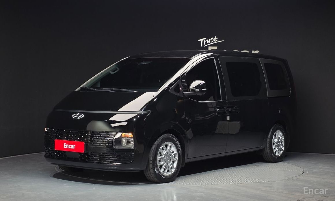  Hyundai Staria