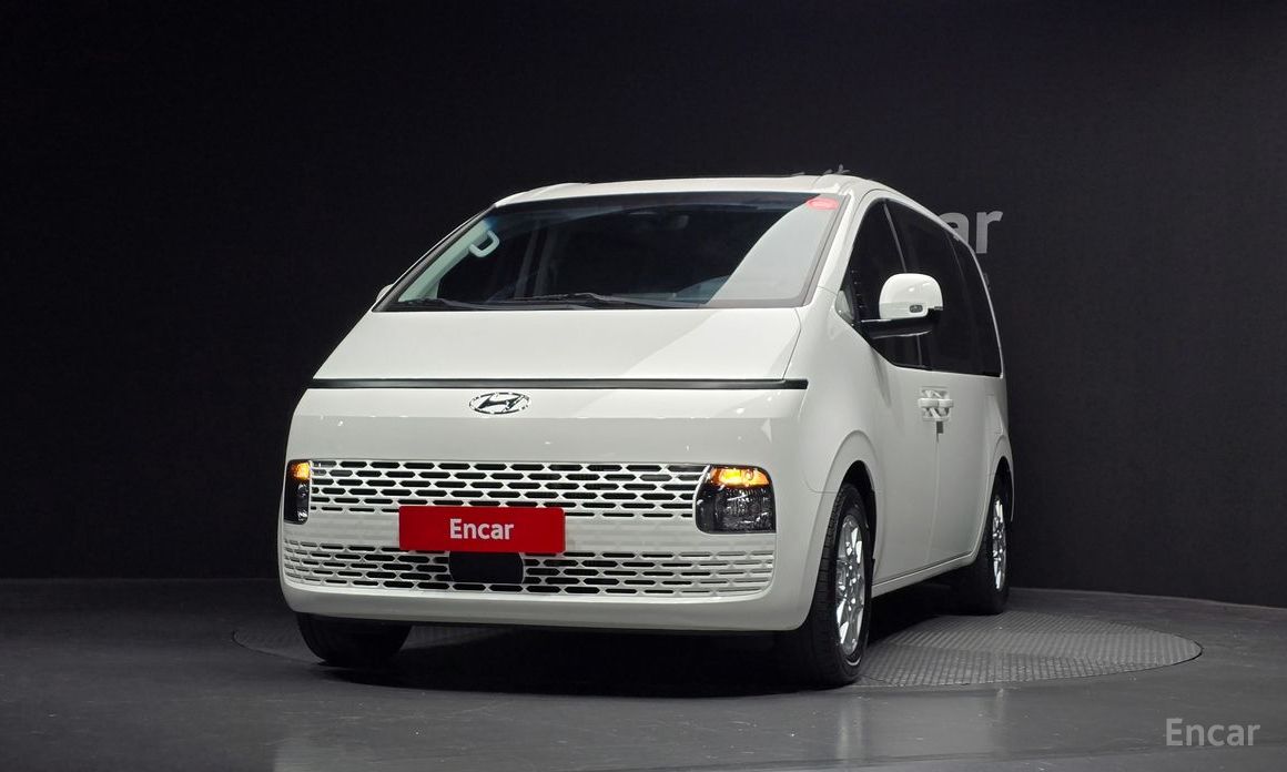  Hyundai Staria