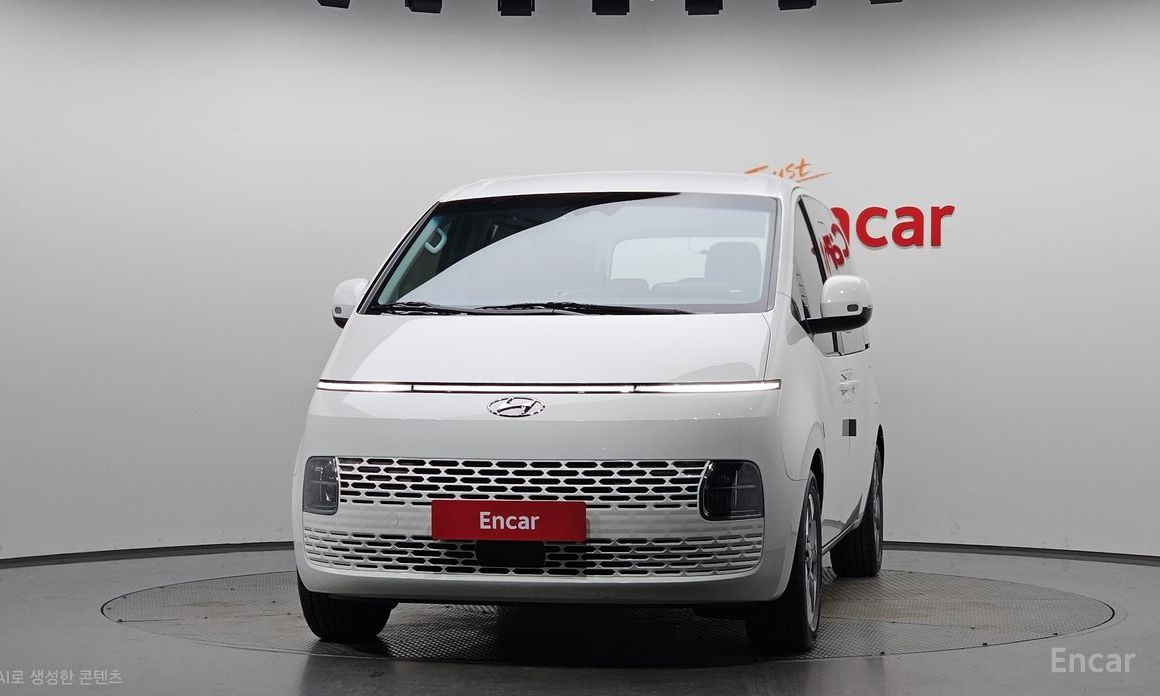  Hyundai Staria
