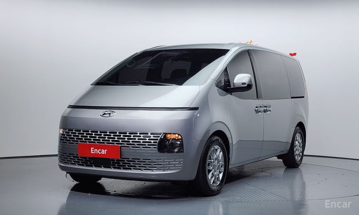  Hyundai Staria