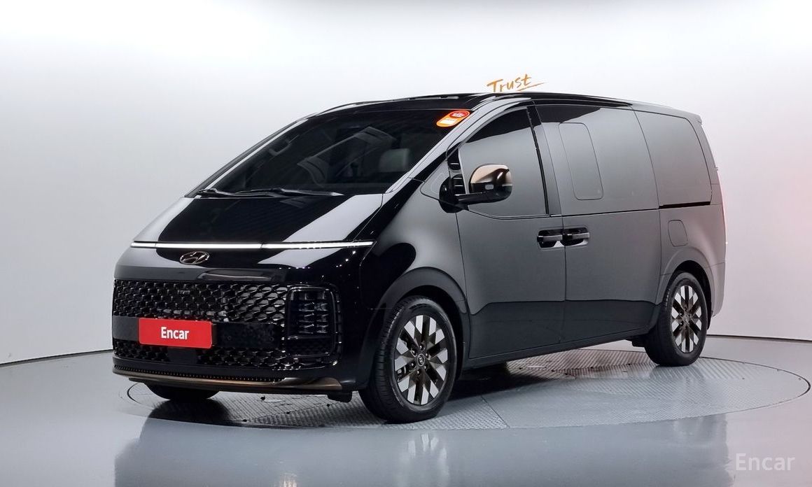  Hyundai Staria