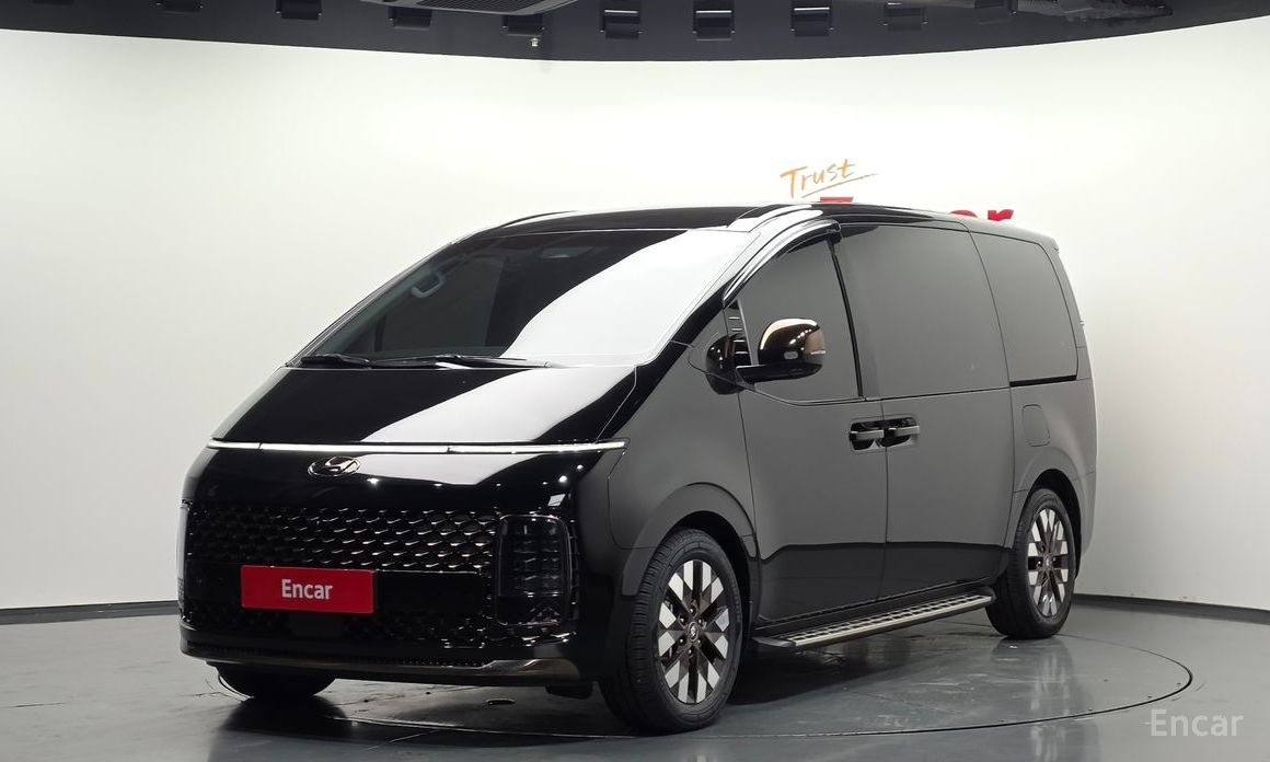  Hyundai Staria