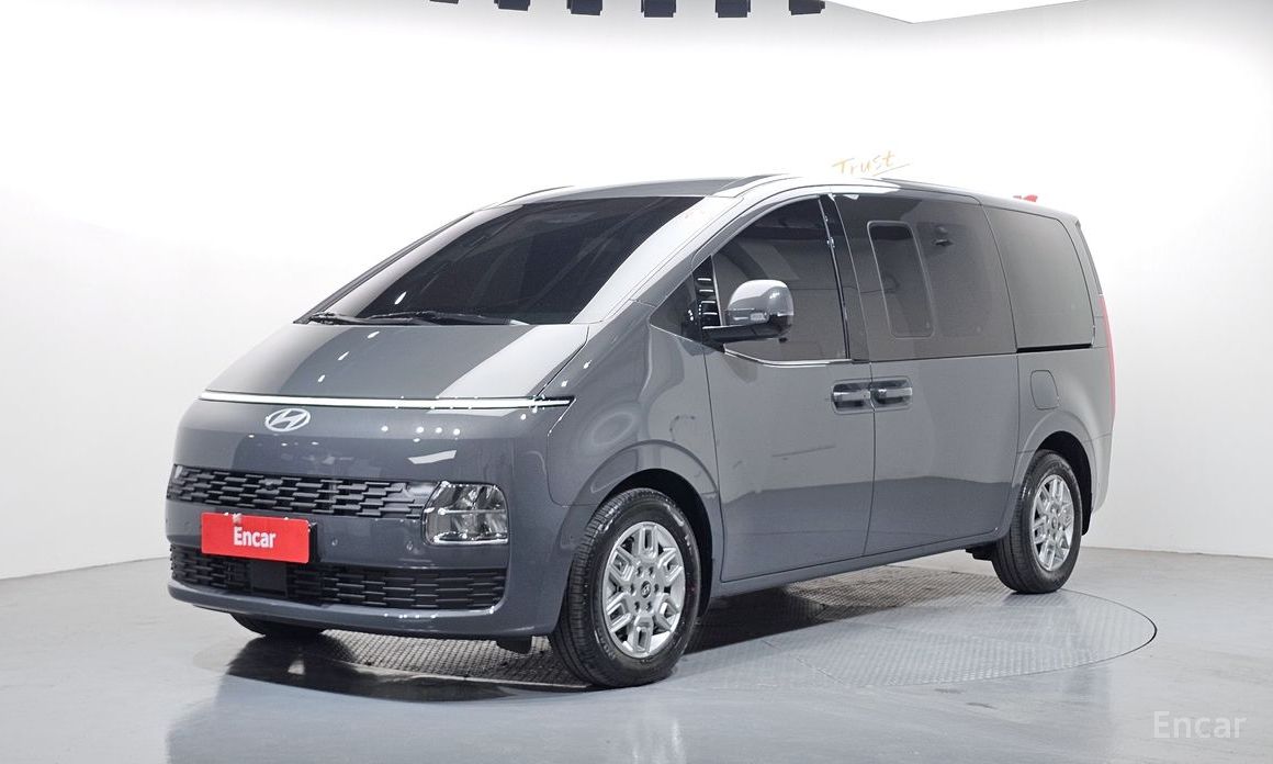  Hyundai Staria