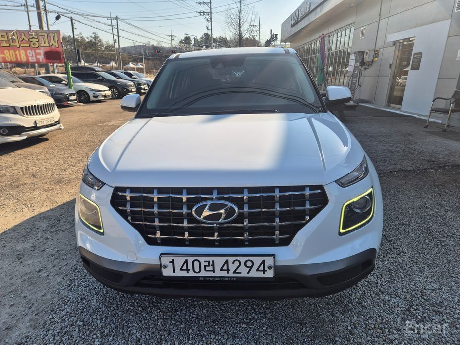  Hyundai Venue