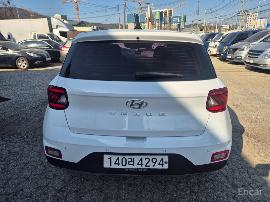  Hyundai Venue