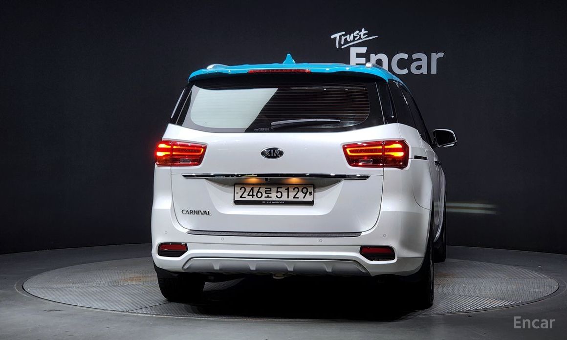  Kia Canival