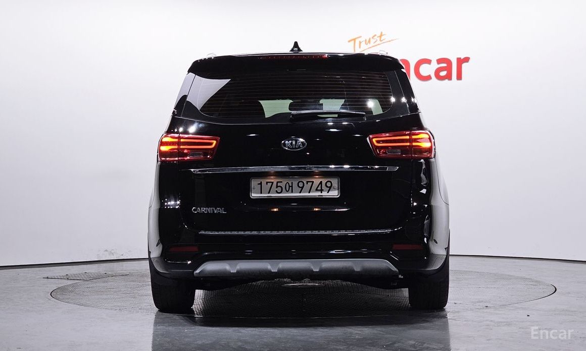  Kia Canival