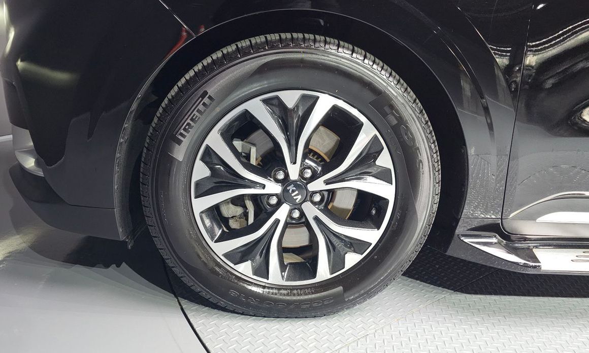  Kia Canival