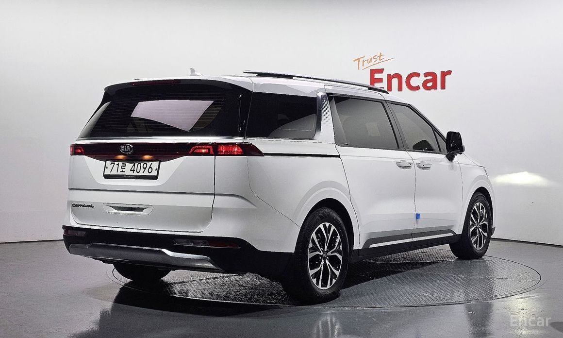  Kia Canival