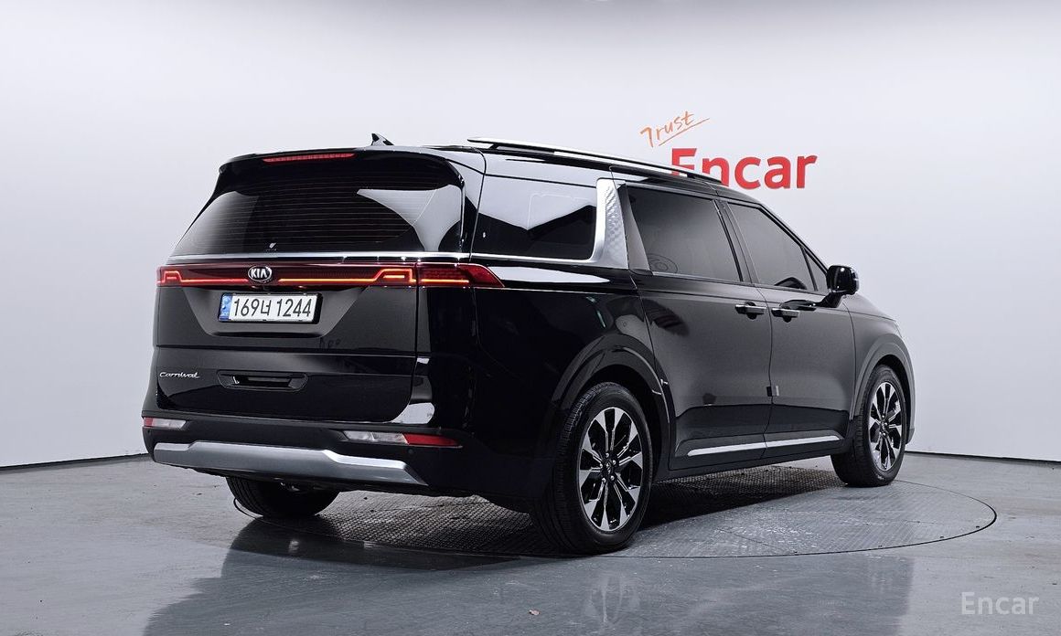  Kia Canival