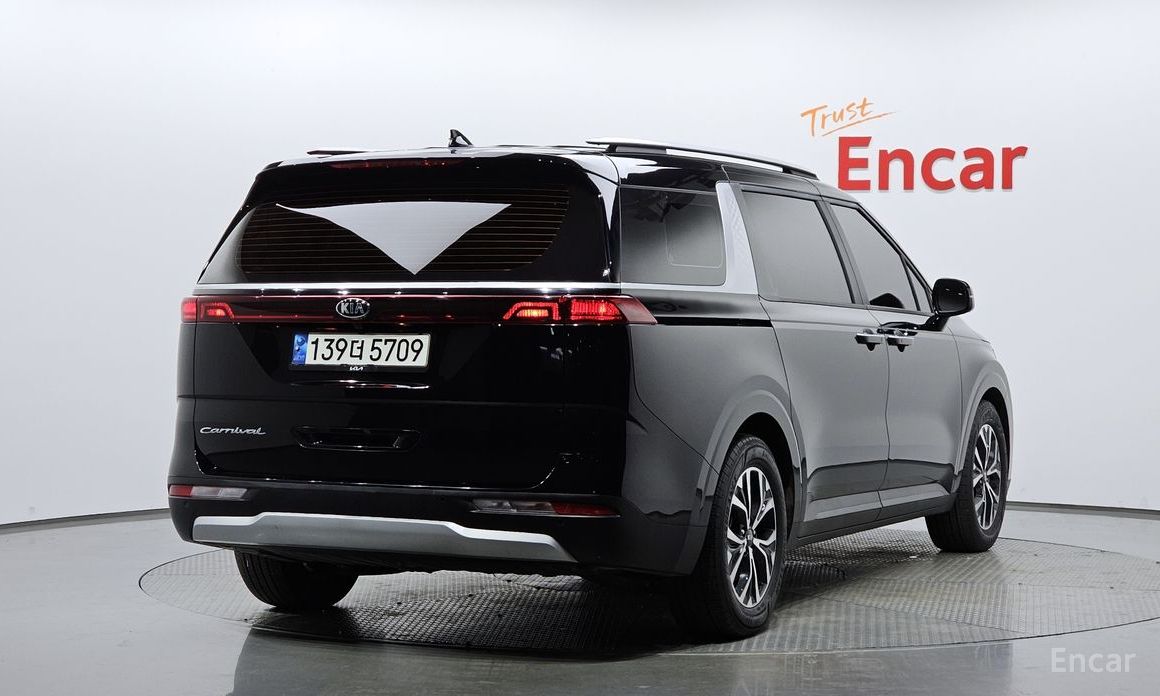  Kia Canival
