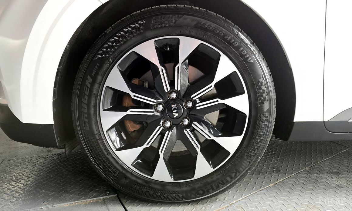  Kia Canival
