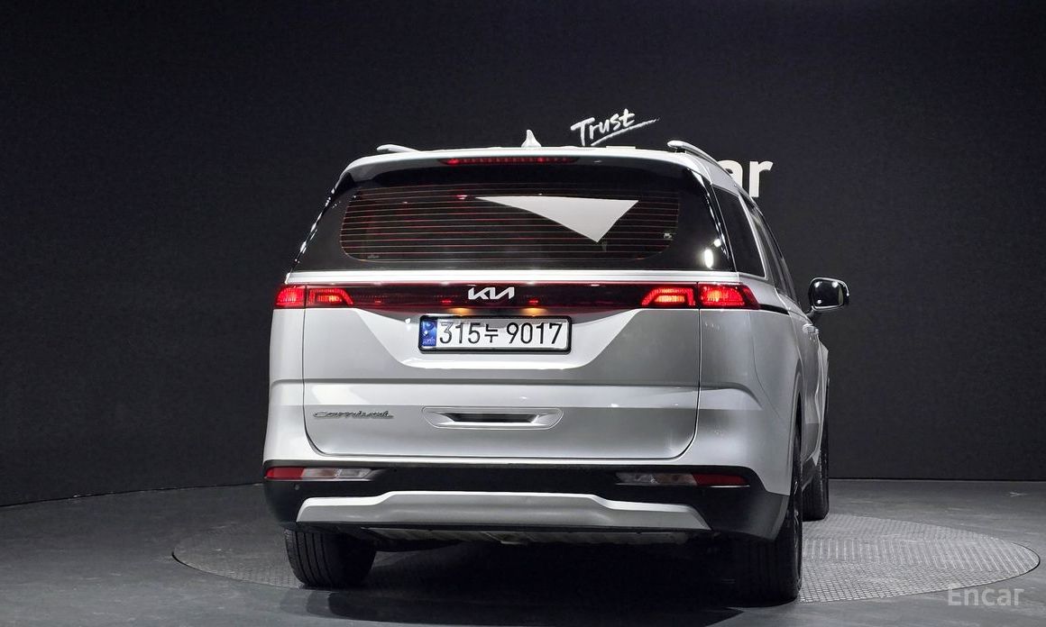  Kia Canival