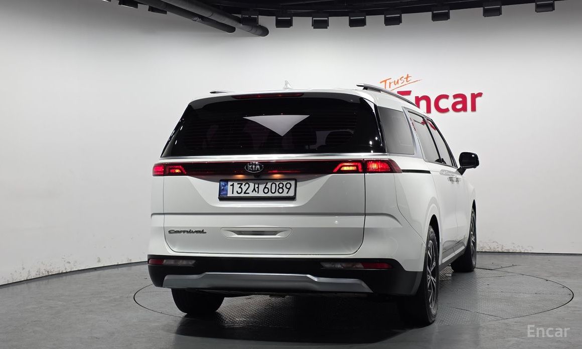  Kia Canival