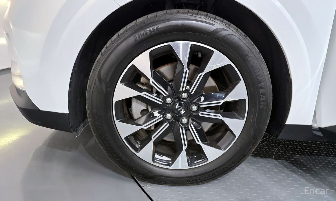  Kia Canival