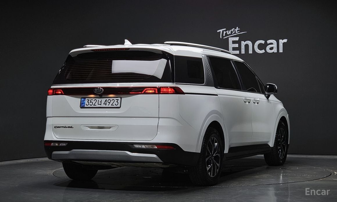  Kia Canival