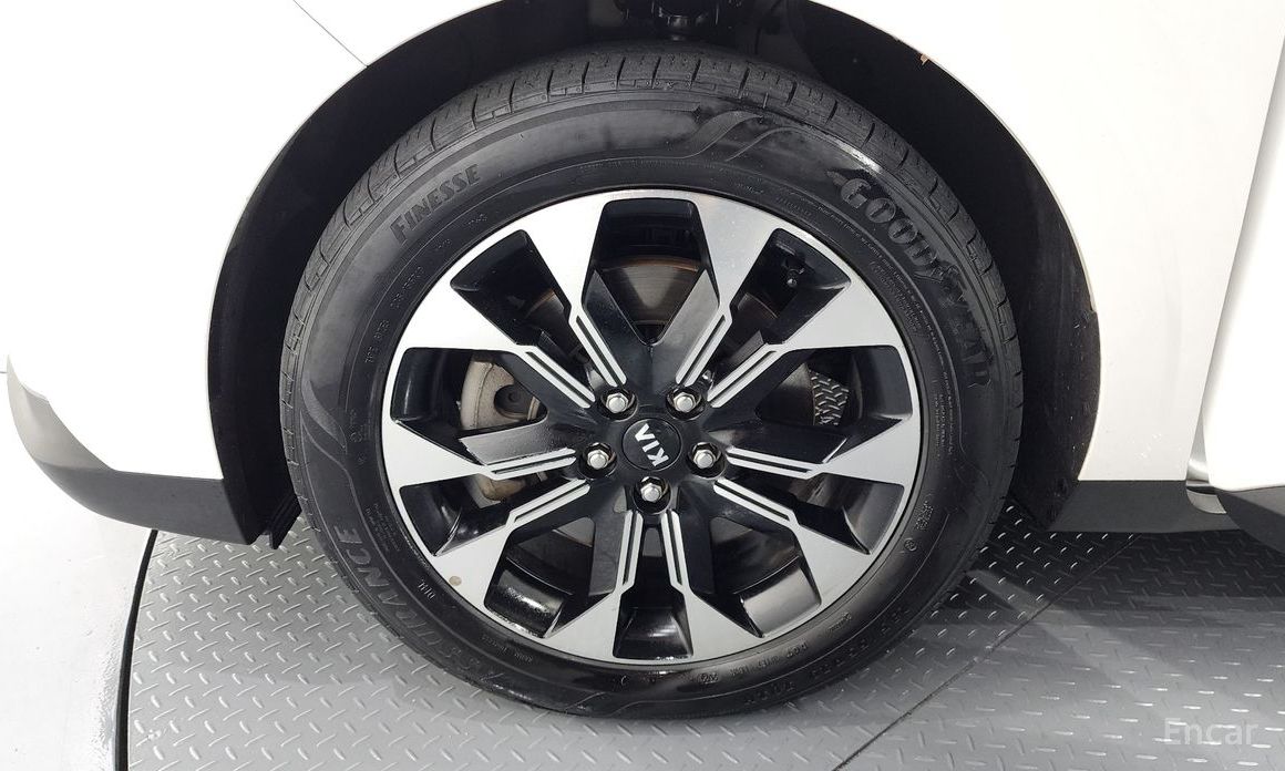  Kia Canival