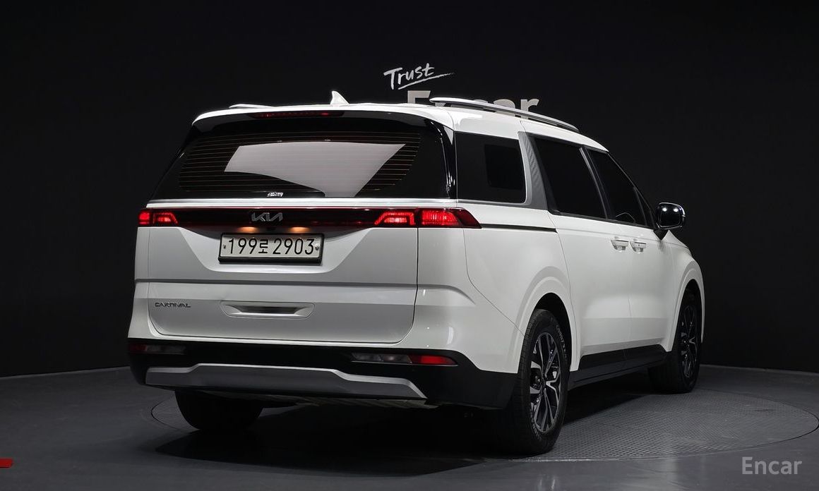  Kia Canival