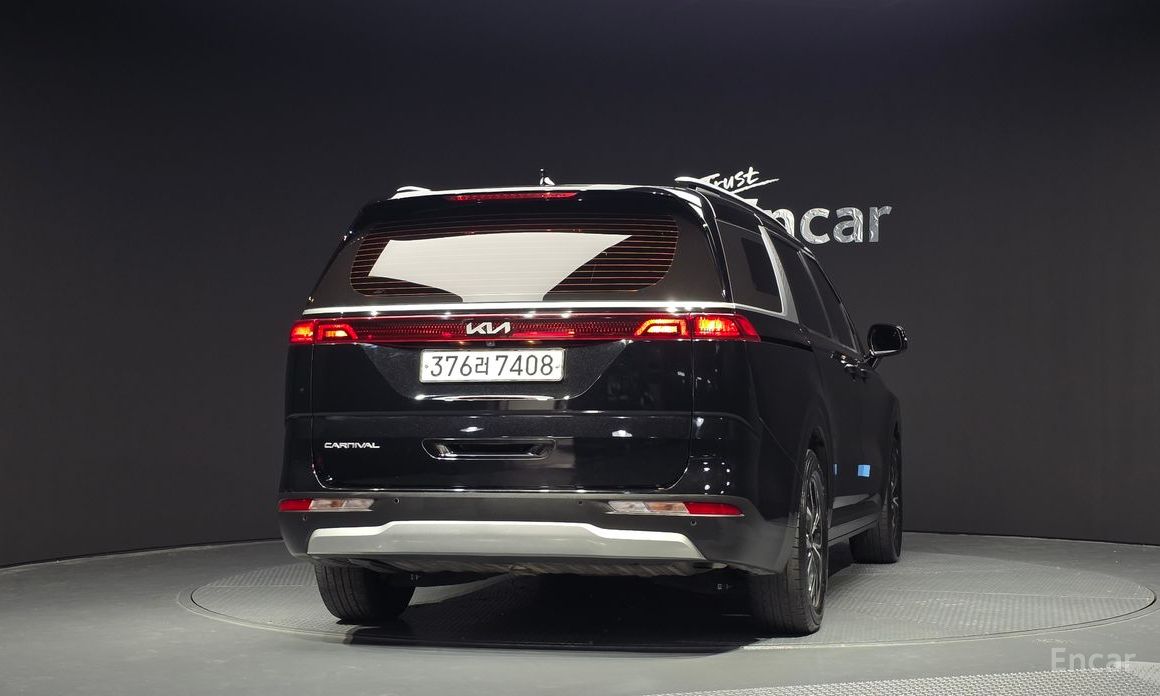  Kia Canival