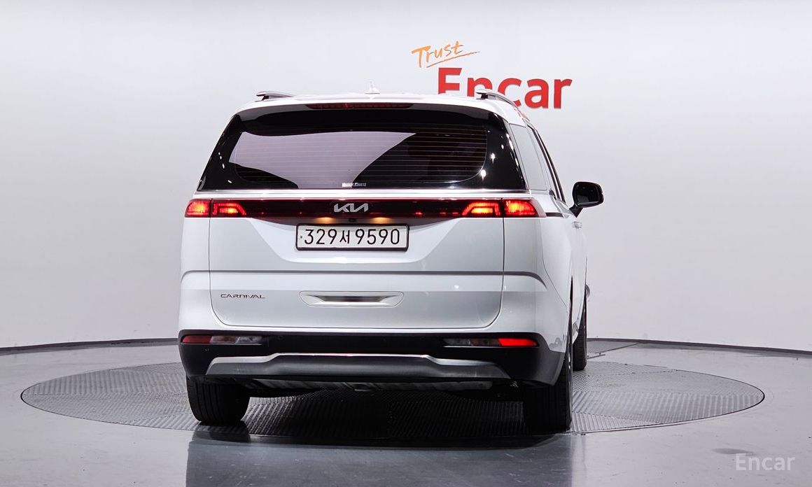  Kia Canival