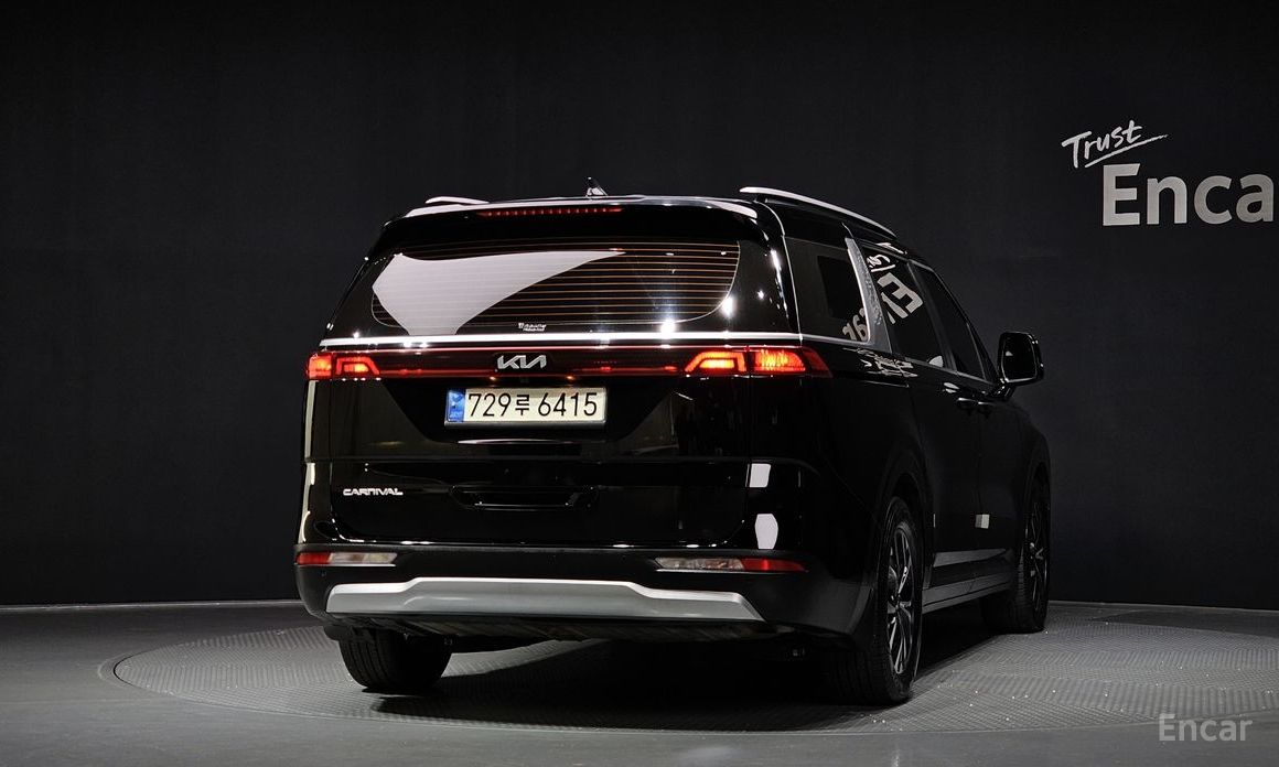  Kia Canival