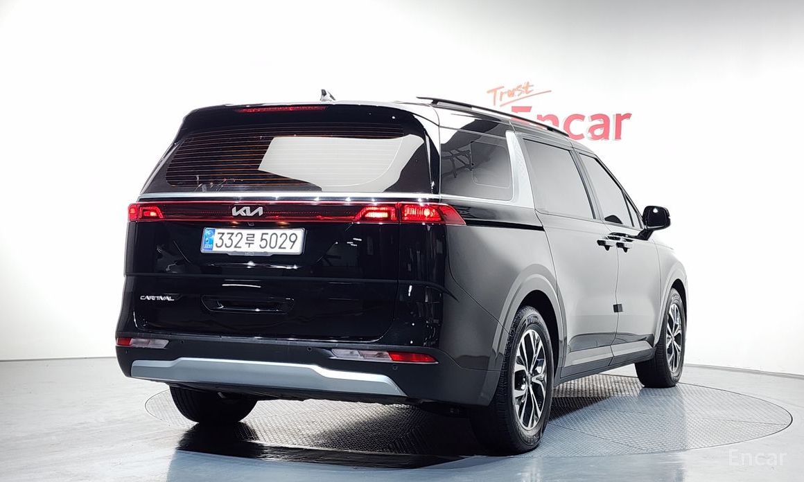  Kia Canival