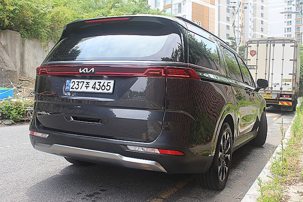  Kia Canival