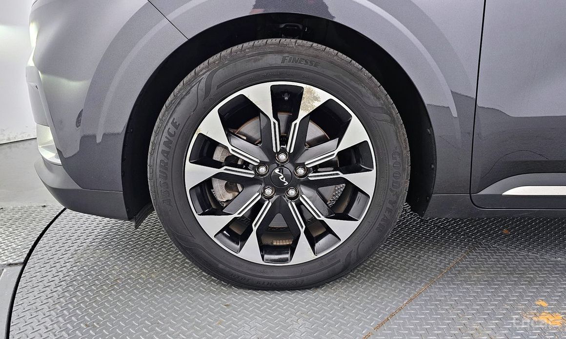  Kia Canival