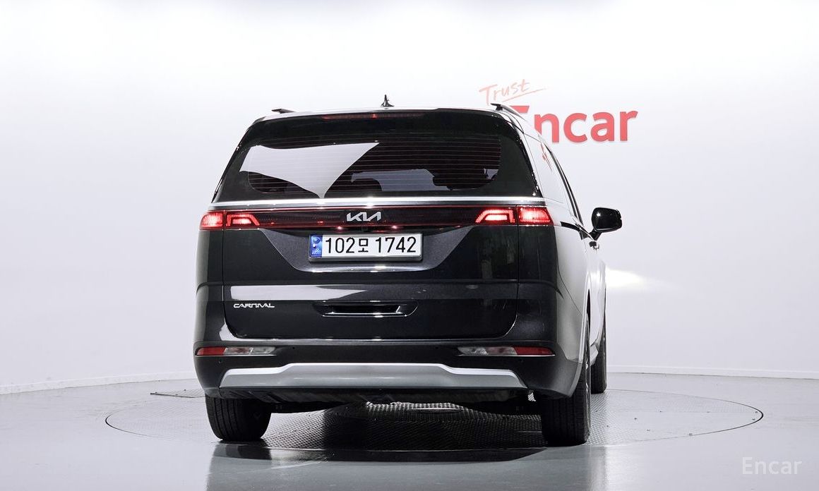  Kia Canival