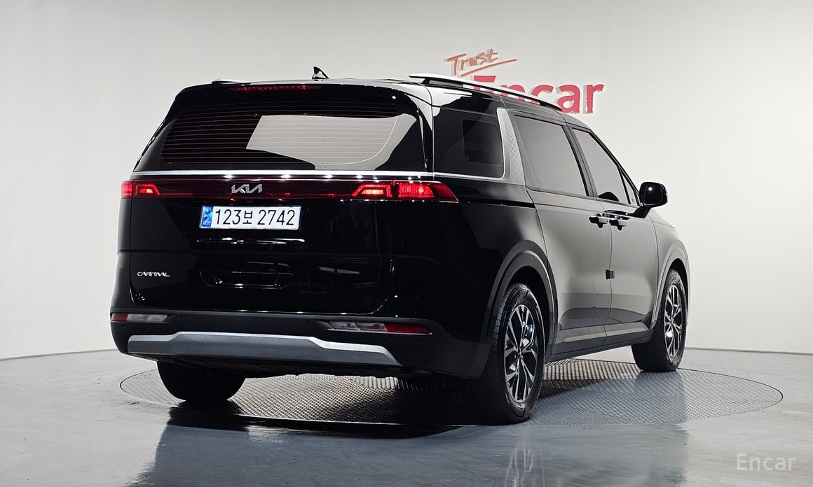  Kia Canival