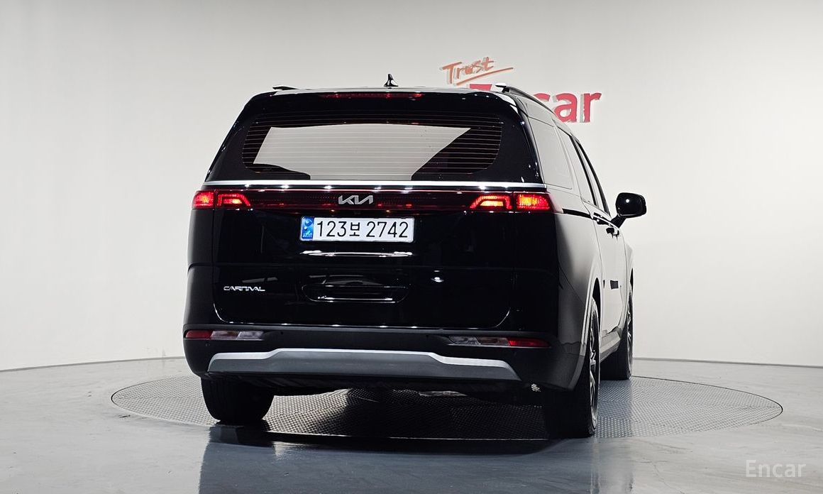  Kia Canival
