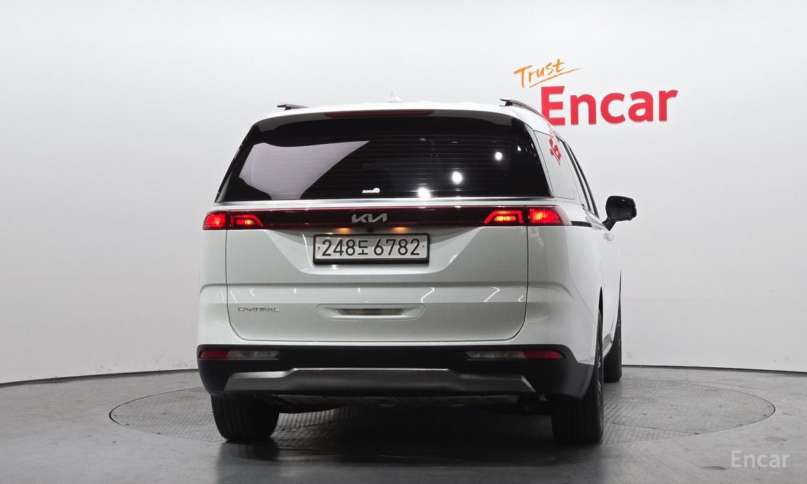  Kia Canival