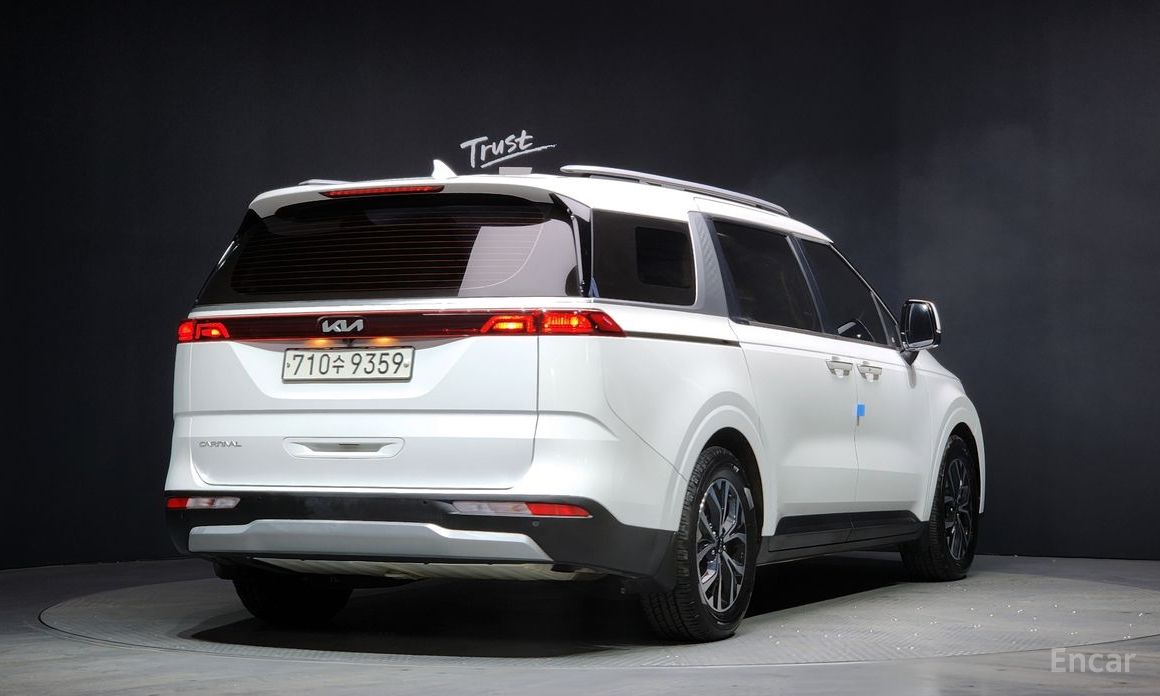  Kia Canival
