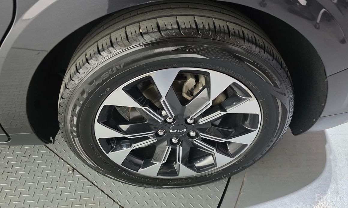  Kia Canival