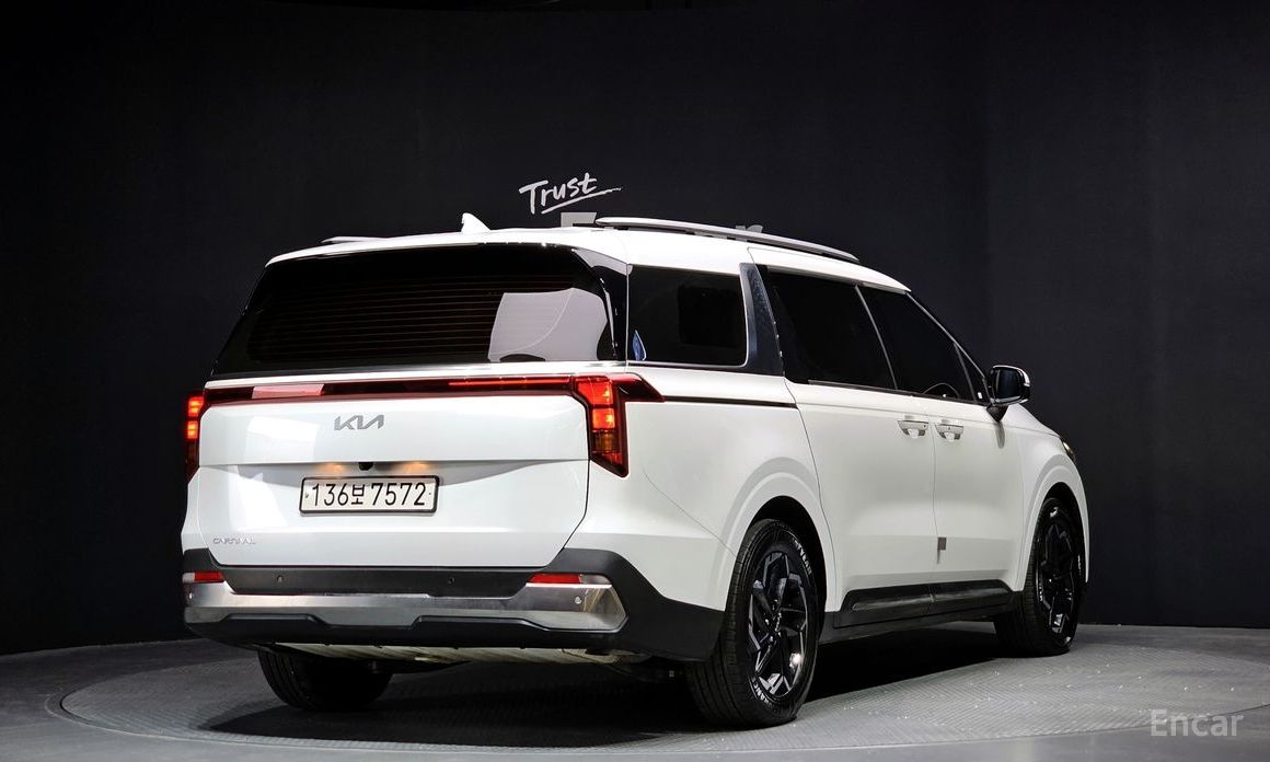  Kia Canival