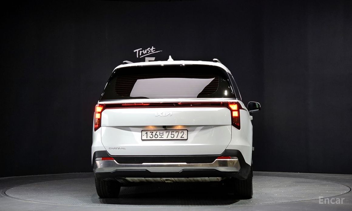 Kia Canival