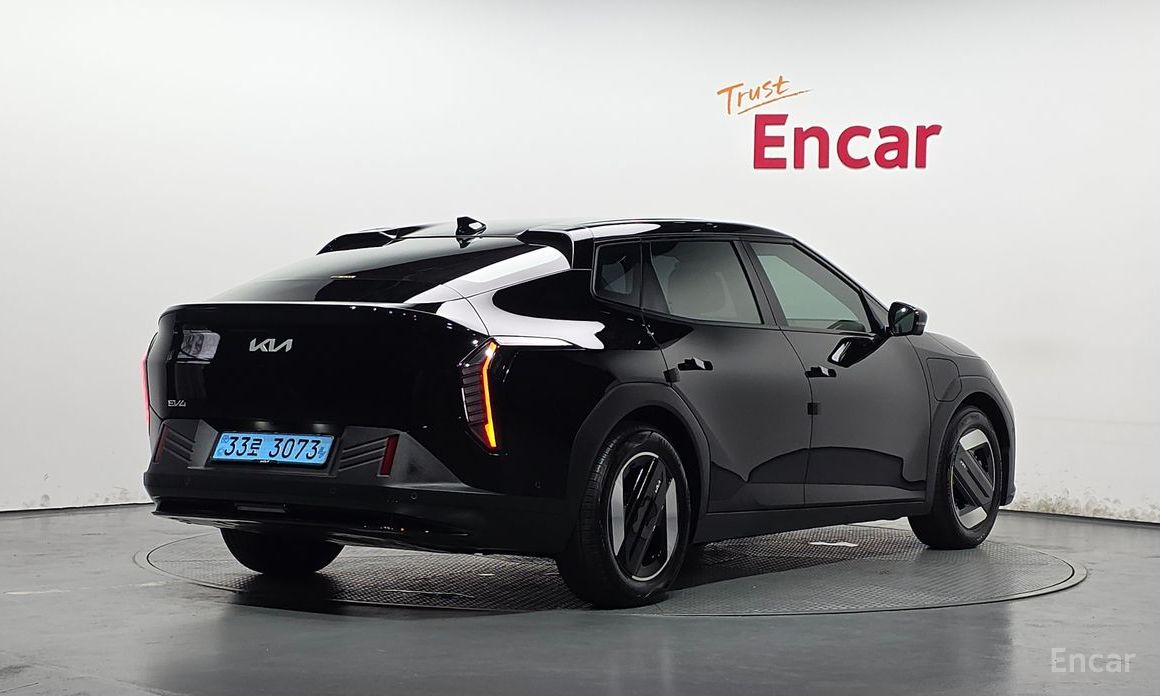  Kia EV4