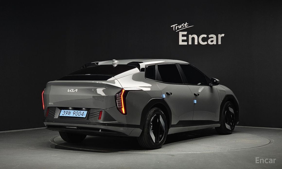  Kia EV4