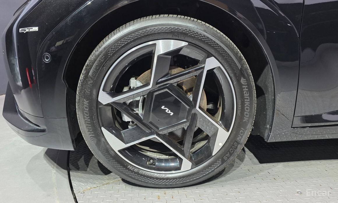  Kia EV4