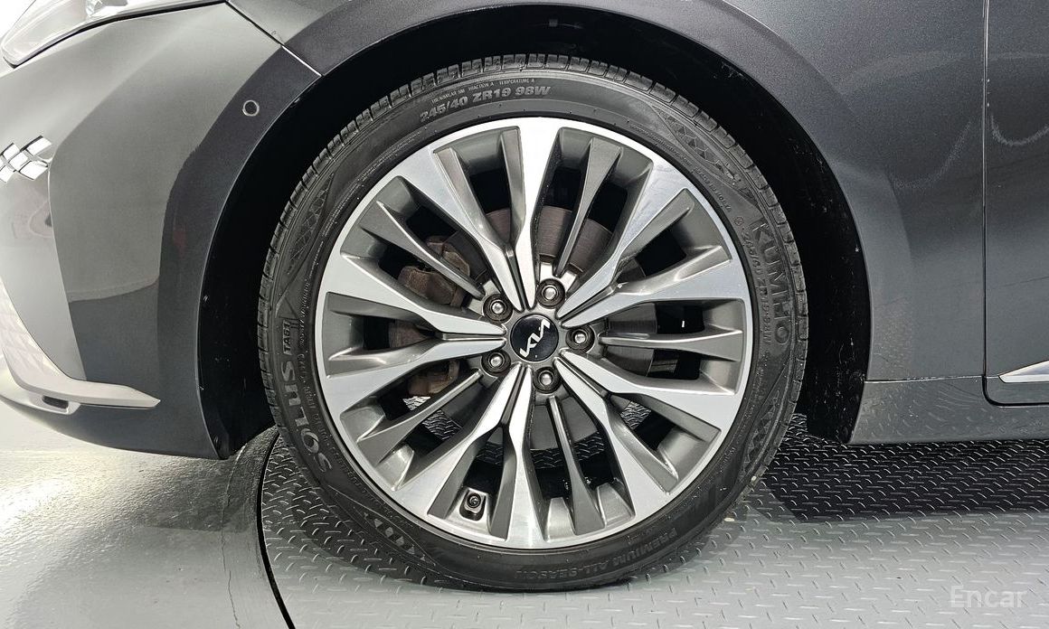  Kia K8