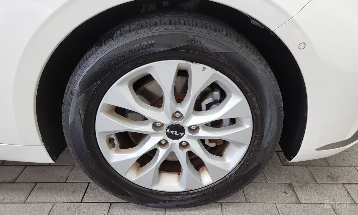  Kia K8
