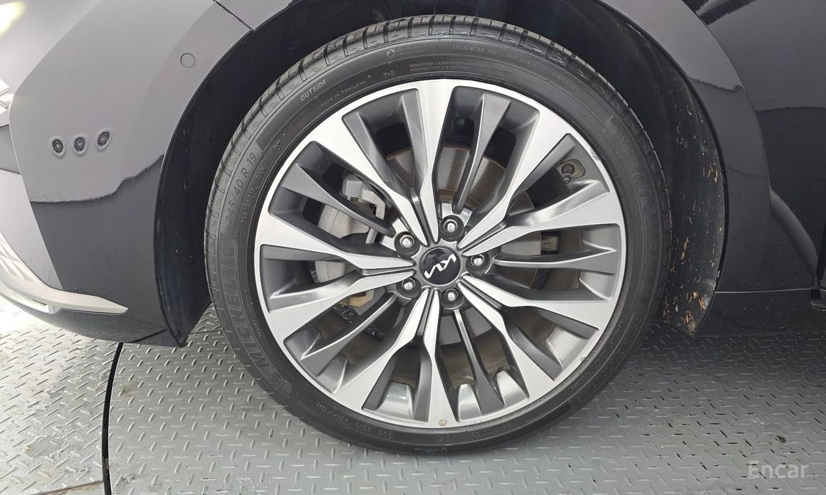  Kia K8