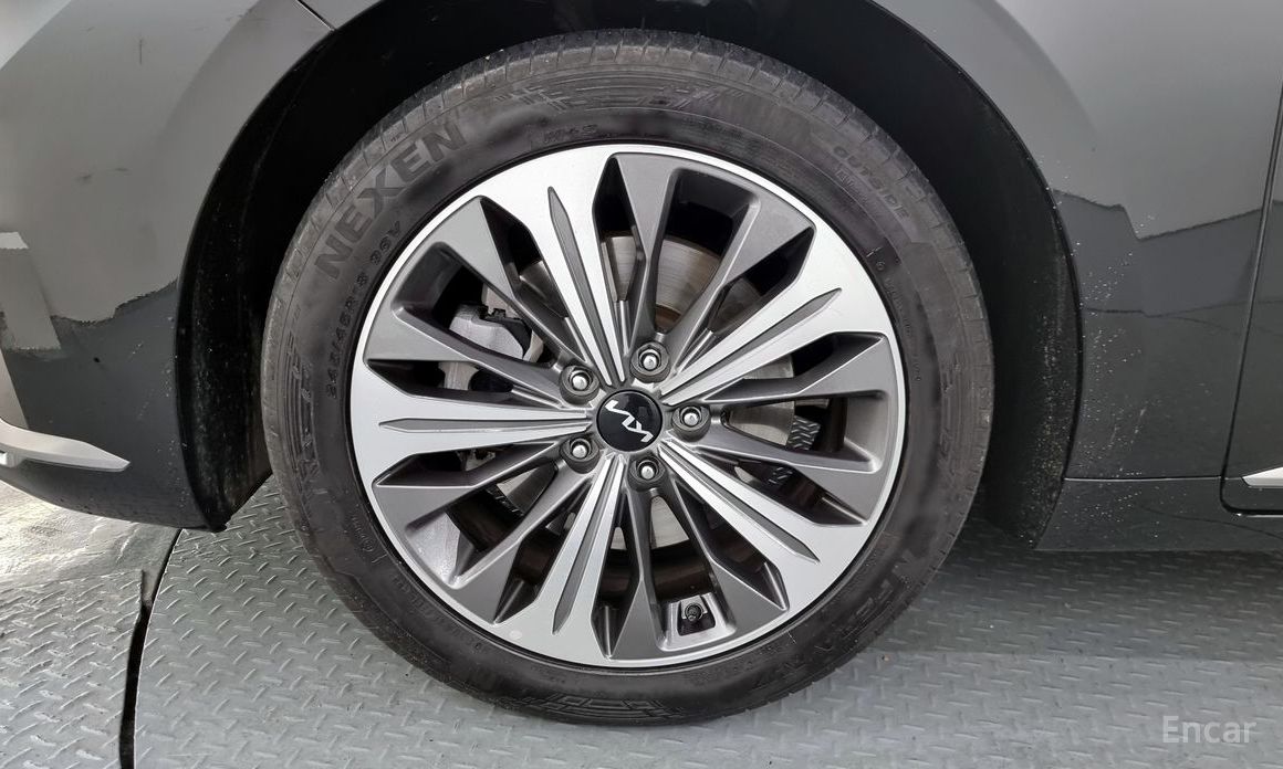 Kia K8