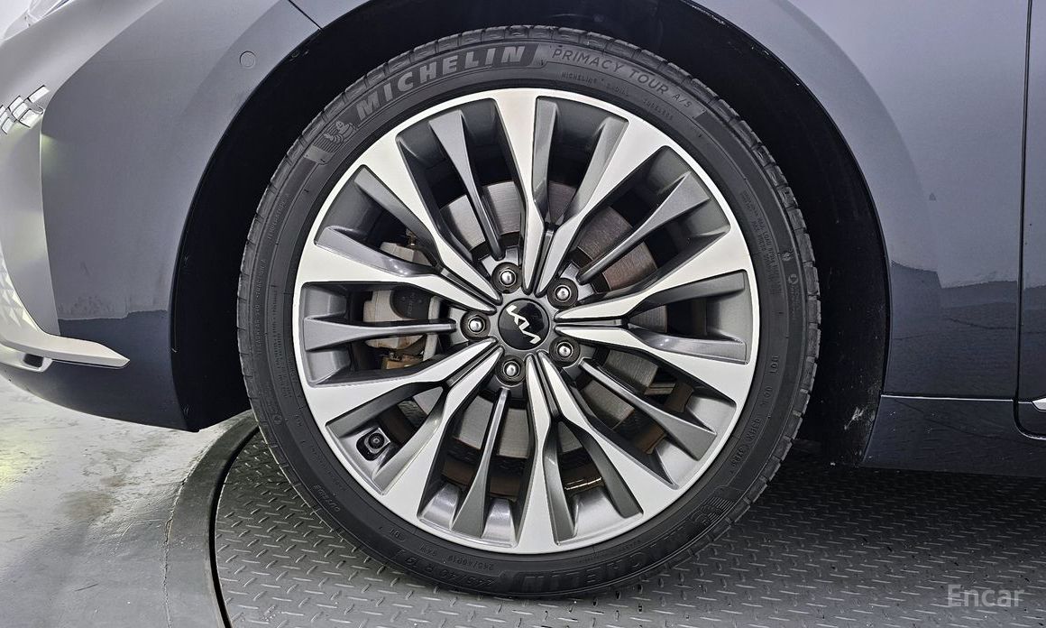  Kia K8